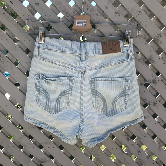 Hollister Striped Shorts - Picture 2 of 2